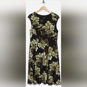 Connected Apparel Black and Cream Floral Dress. NWT size 8